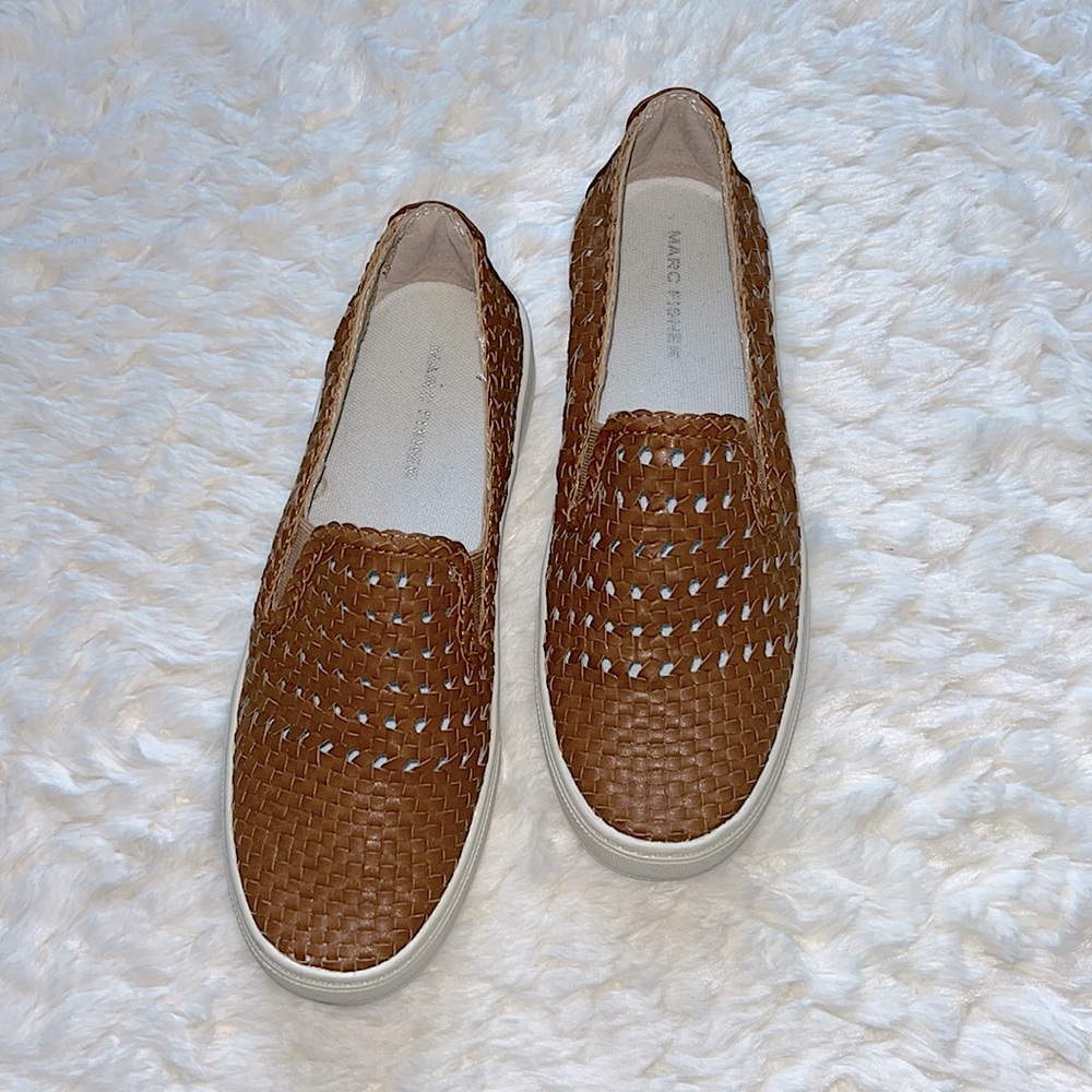 Marc Fisher Savvy woven  slip on 6 1/2. Worn 1 time!